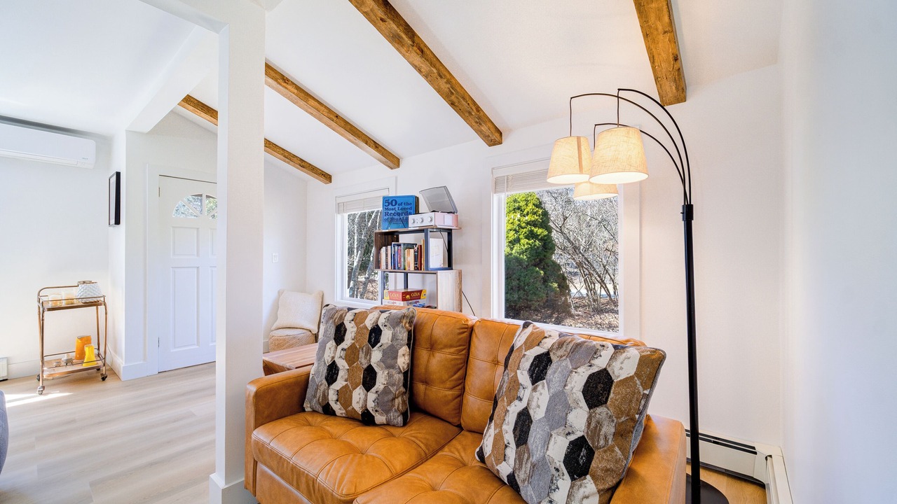 Photo of Livingroom in White Lake