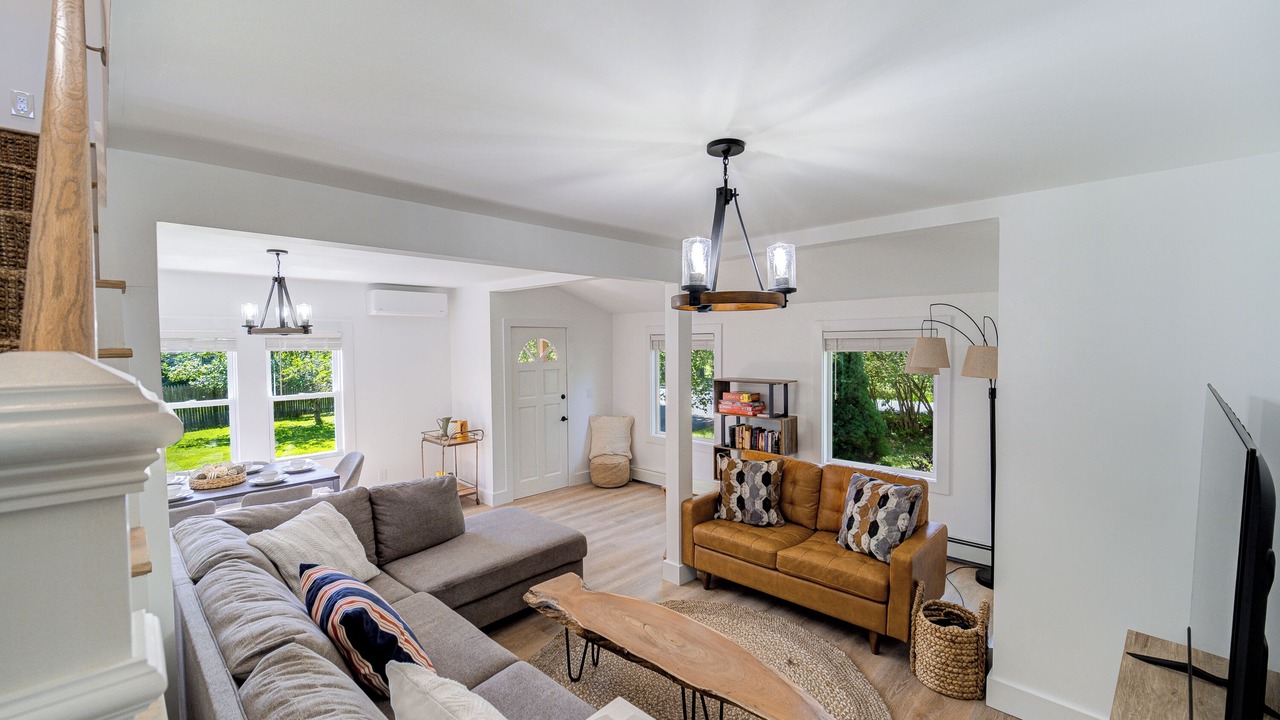 Photo of Livingroom in White Lake