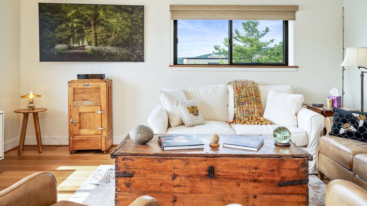 Photo of Livingroom in Canandaigua