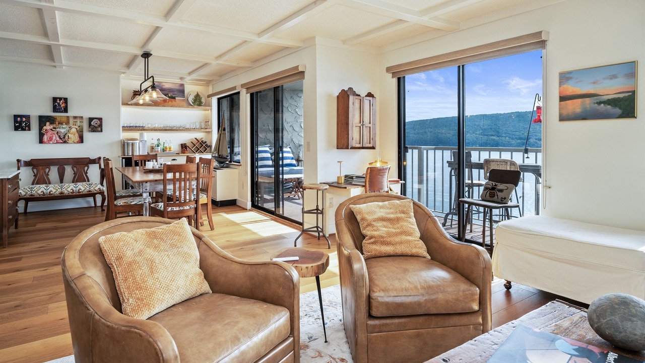 Photo of Livingroom in Canandaigua