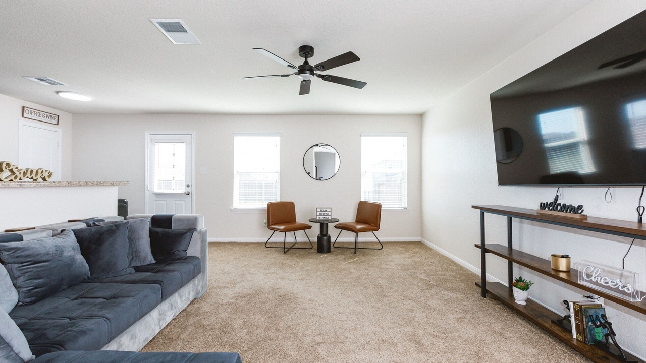 Photo of Livingroom in Medina Valley