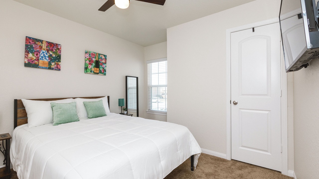 Photo of Bedroom in Medina Valley