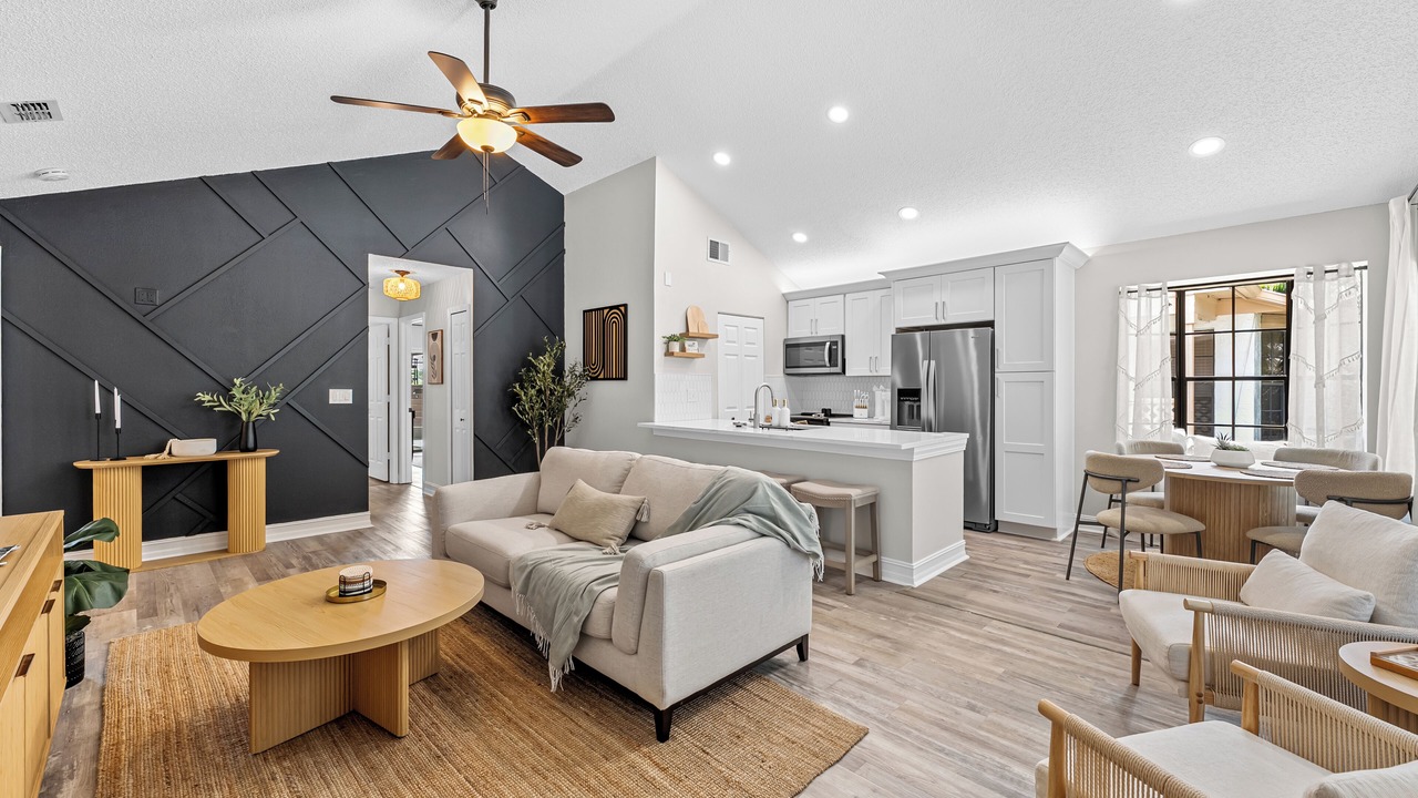 Photo of Livingroom in Lake St. George