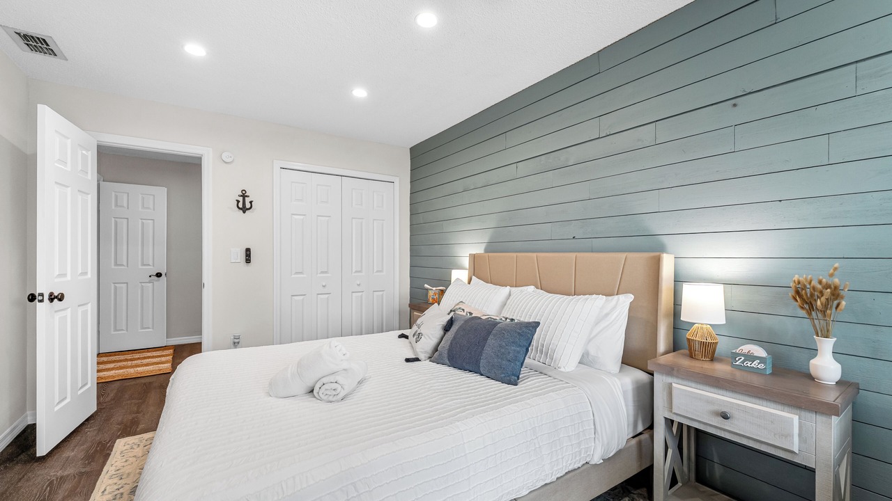 Photo of Bedroom in Lake St. George