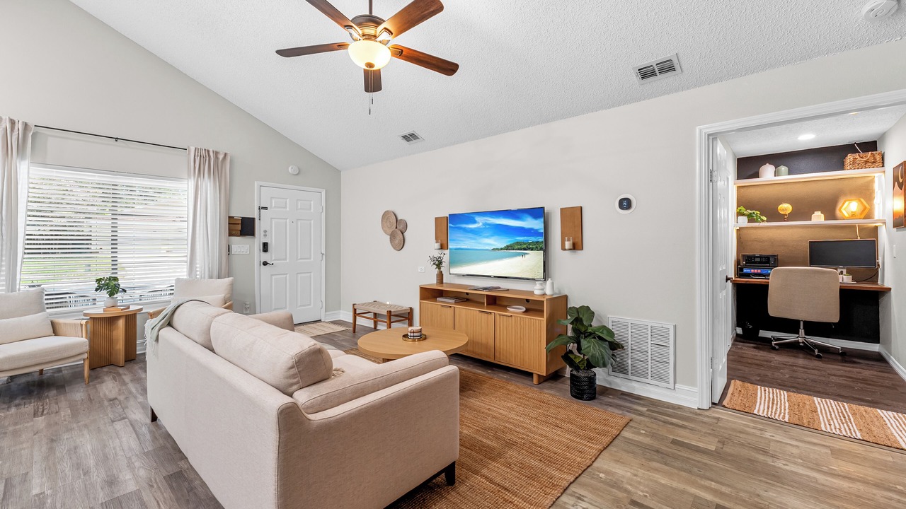 Photo of Livingroom in Lake St. George