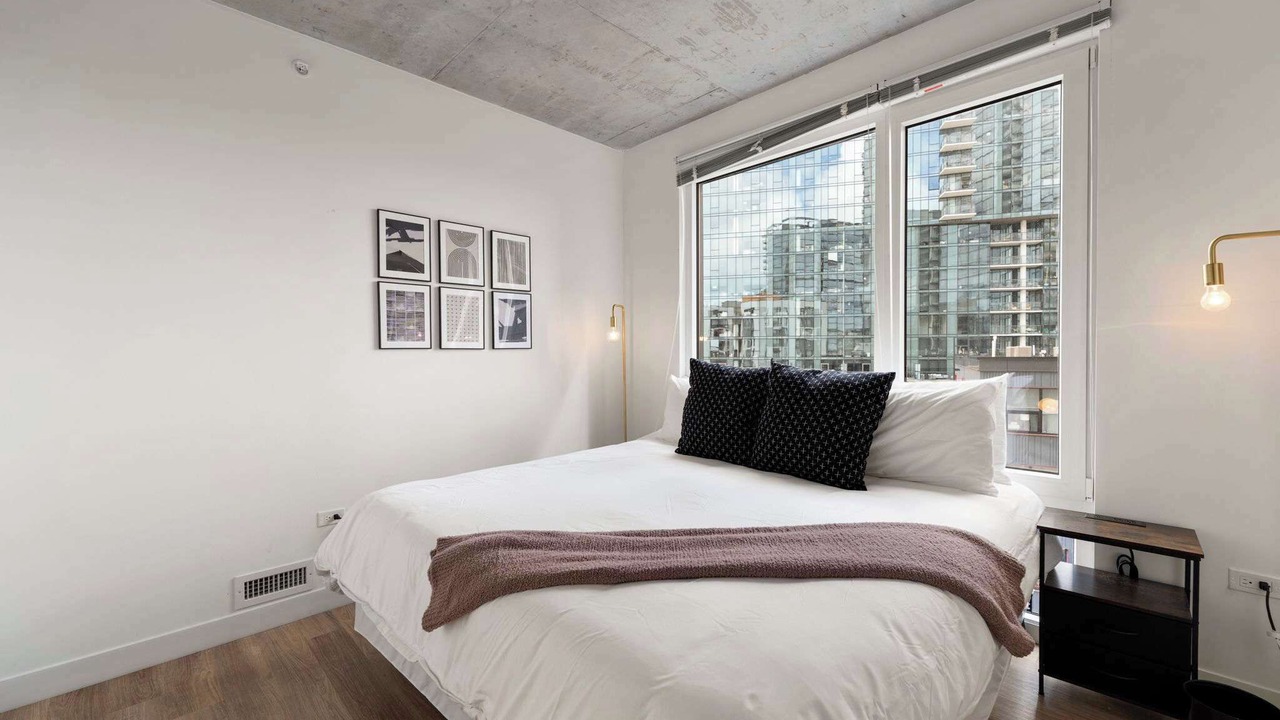 Photo of Bedroom in River North