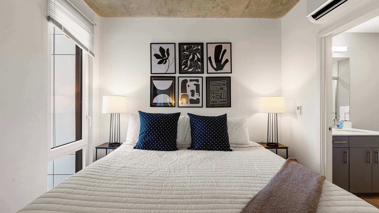Photo of Bedroom in River North