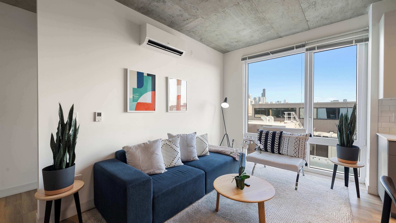 Photo of Livingroom in River North