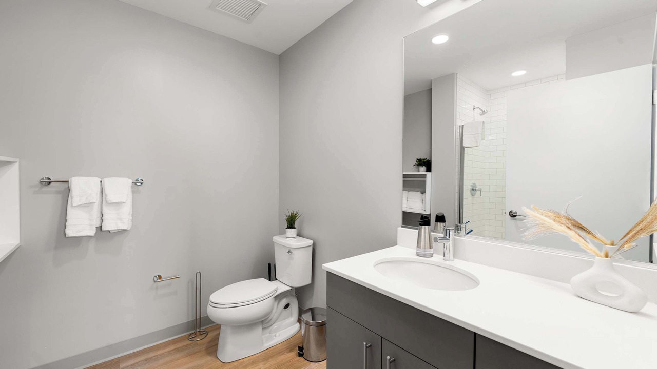 Photo of Bathroom in River North