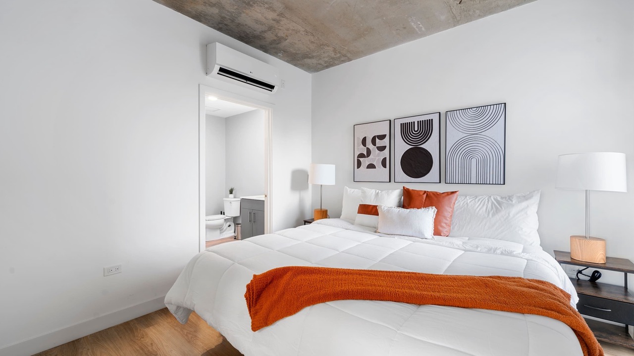 Photo of Bedroom in River North