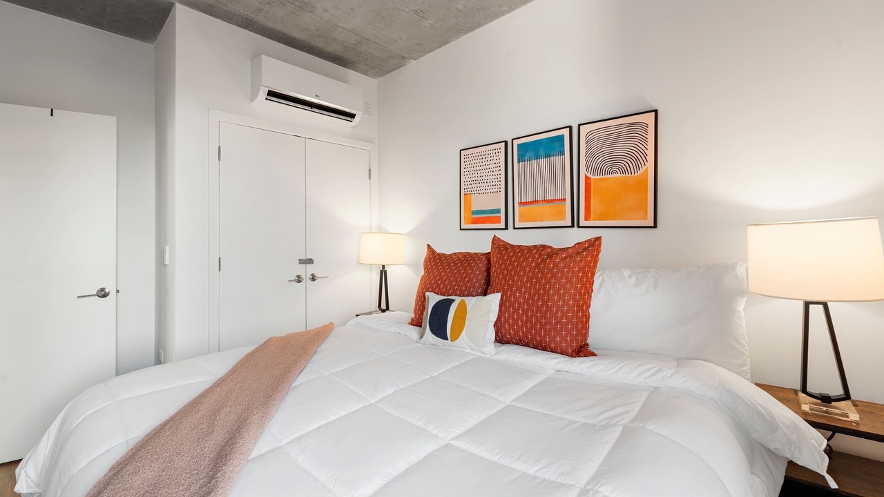 Photo of Bedroom in River North
