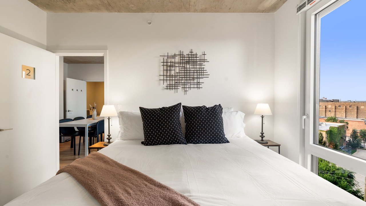Photo of Bedroom in River North