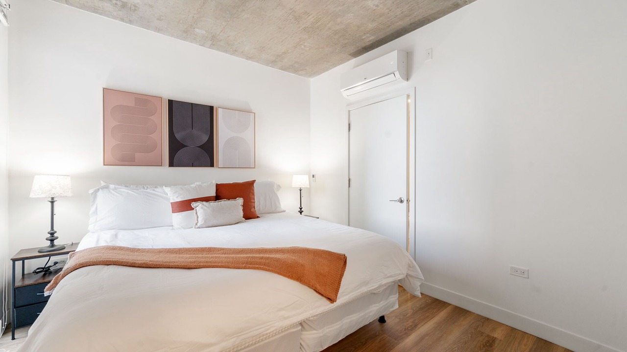 Photo of Bedroom in River North
