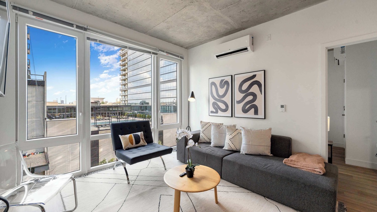 Photo of Livingroom in River North