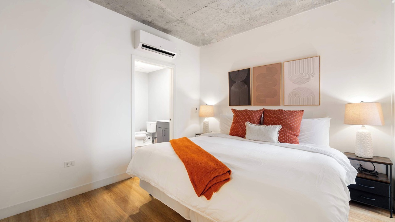 Photo of Bedroom in River North