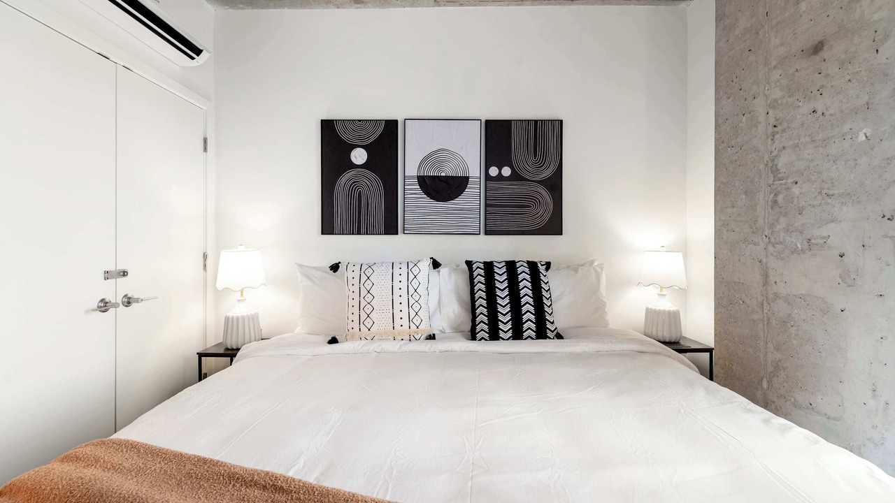 Photo of Bedroom in River North