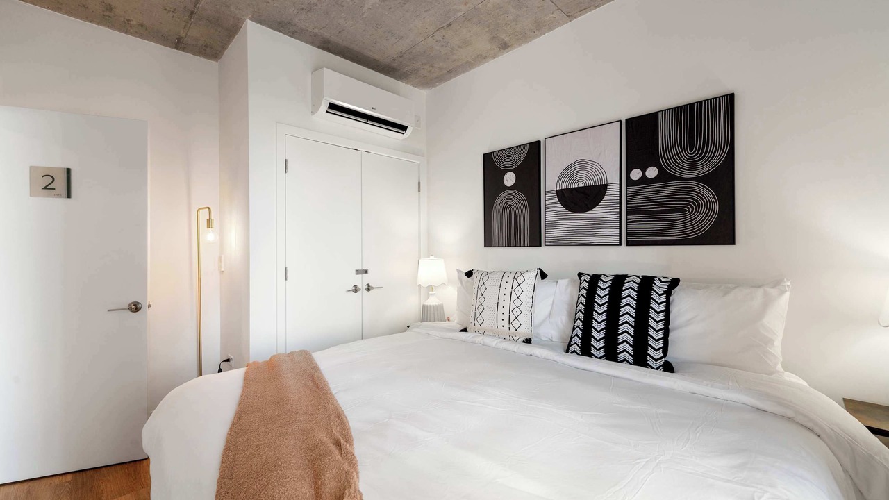 Photo of Bedroom in River North