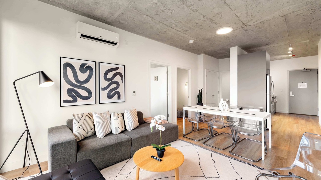 Photo of Livingroom in River North