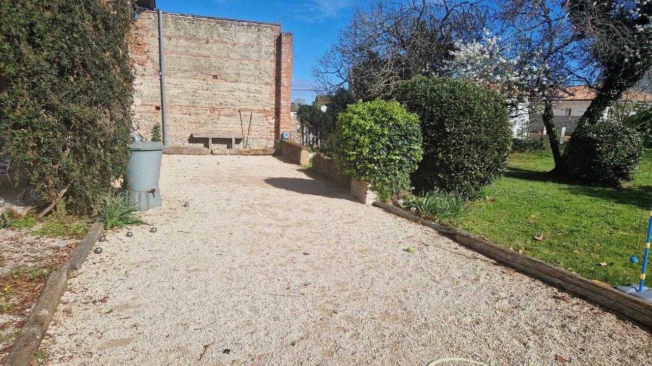 Photo of Outdoor in Monbequi