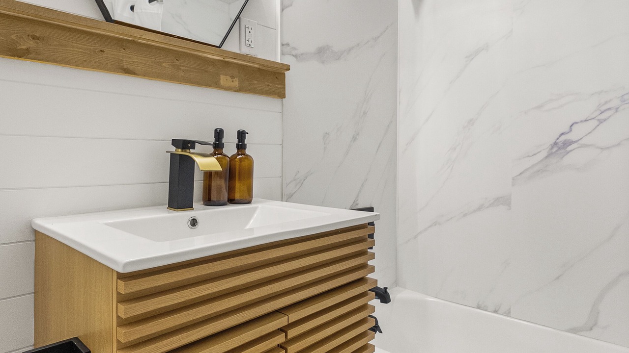 Photo of Bathroom in Central Gardens