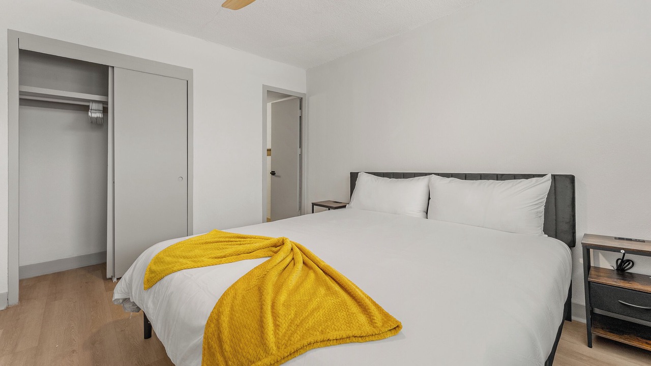 Photo of Bedroom in Central Gardens