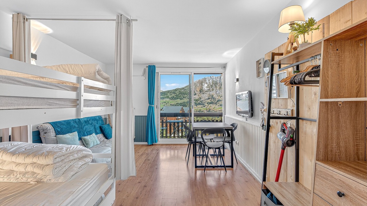 Photo of Bedroom in Saint-Etienne-en-Devoluy