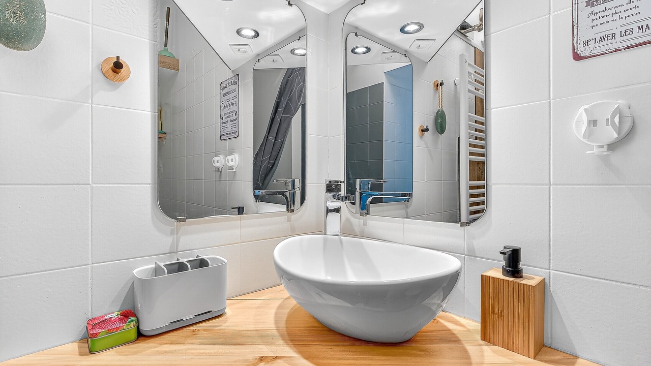 Photo of Bathroom in Saint-Etienne-en-Devoluy