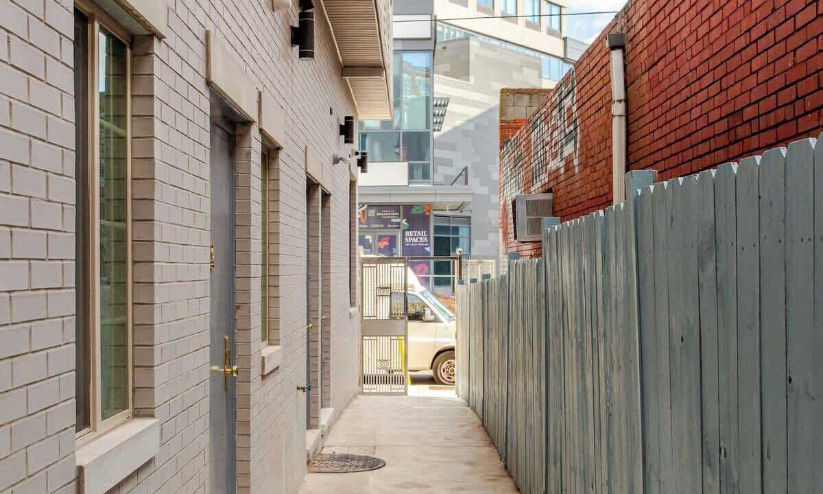 Photo of Outdoor in West Poplar