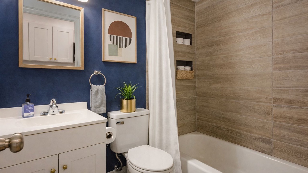 Photo of Bathroom in West Poplar
