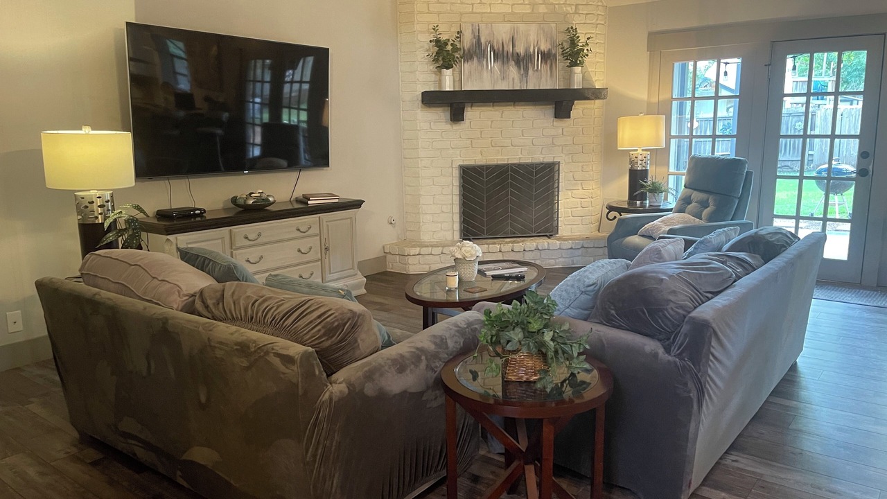 Photo of Livingroom in North Central Thousand Oaks