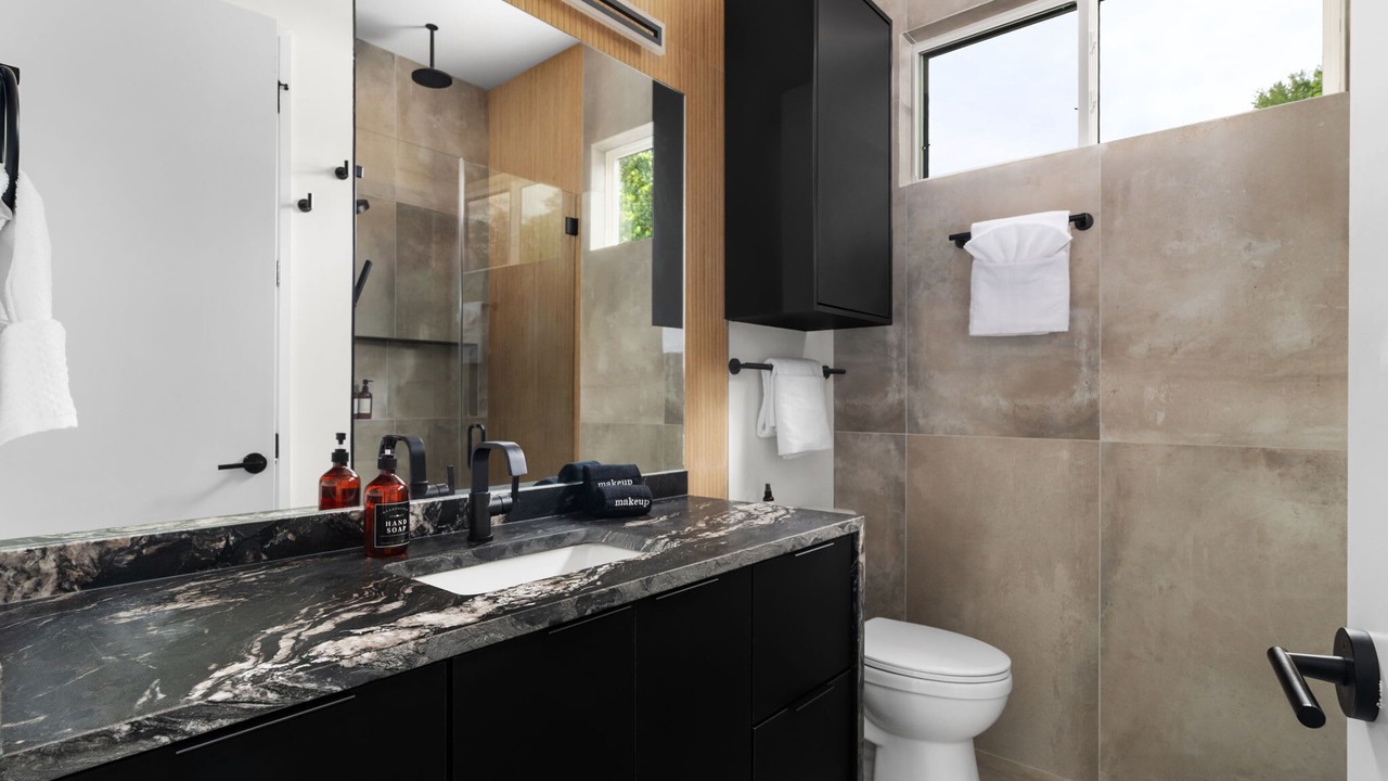 Photo of Bathroom in Chestnut