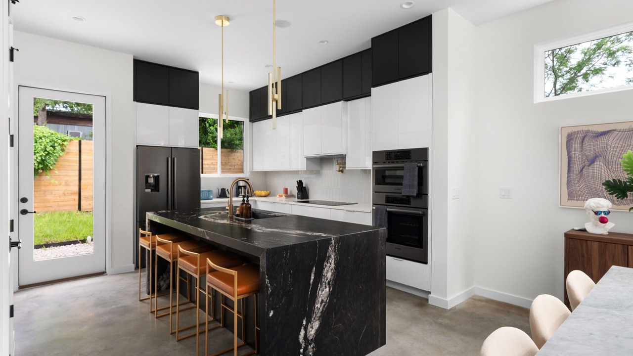 Photo of Kitchen in Chestnut