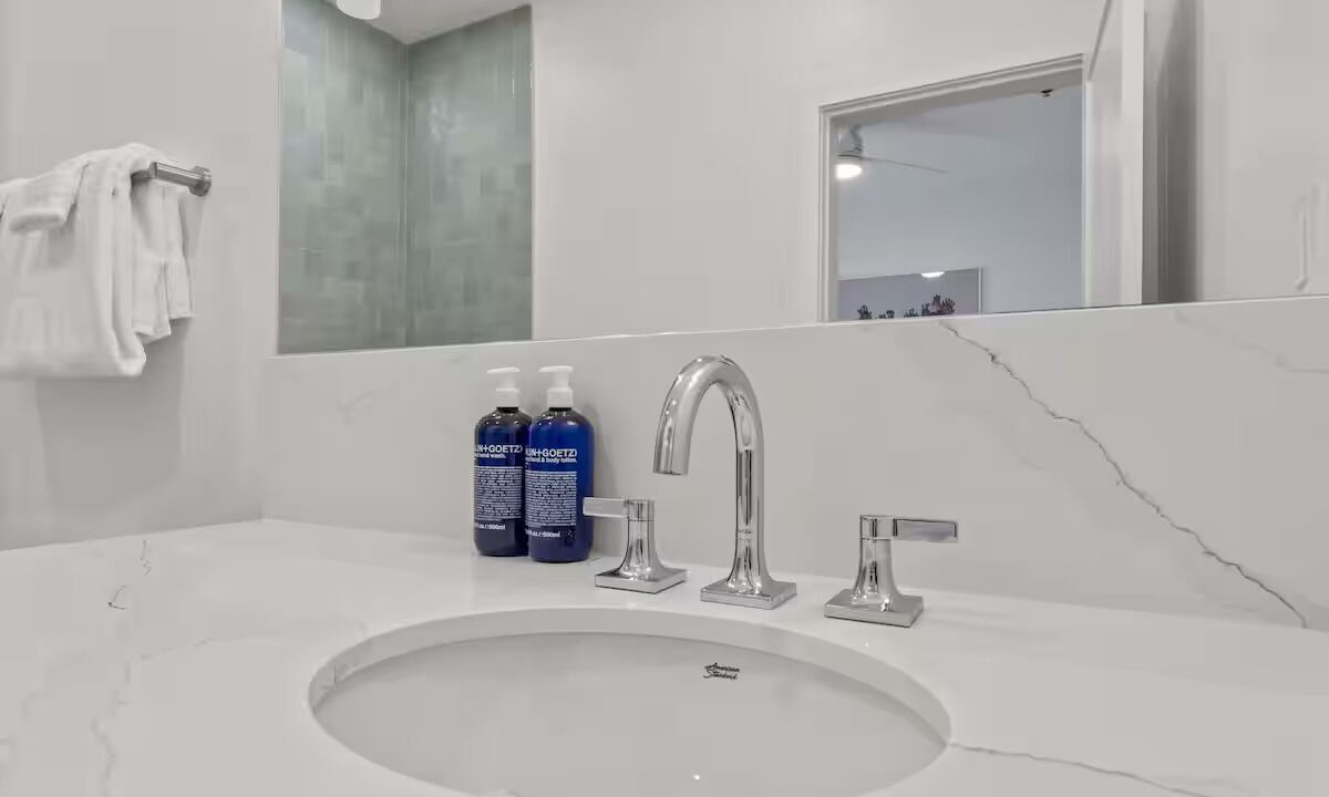Photo of Bathroom in Main - Military Plaza