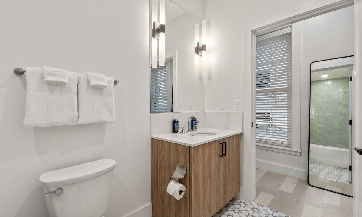 Photo of Bathroom in Main - Military Plaza