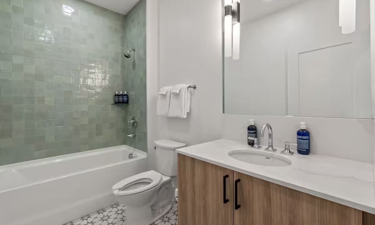Photo of Bathroom in Main - Military Plaza