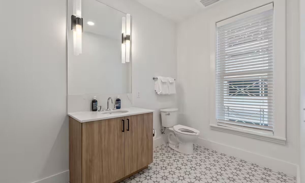 Photo of Bathroom in Main - Military Plaza