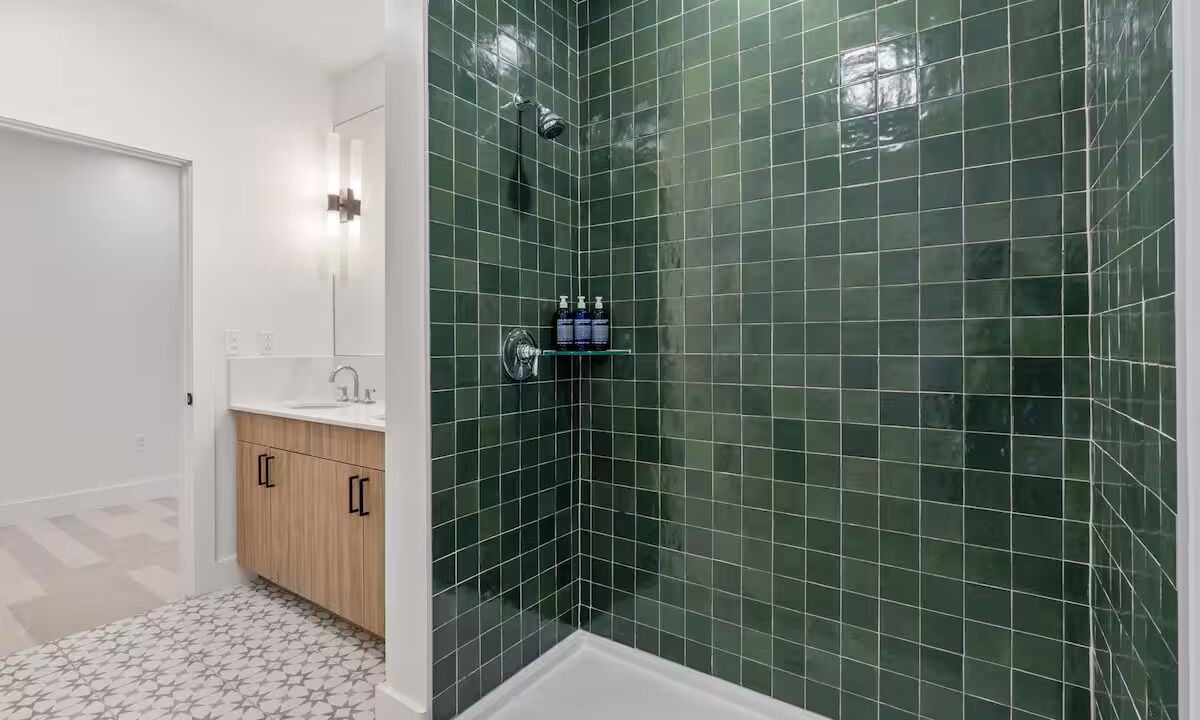 Photo of Bathroom in Main - Military Plaza