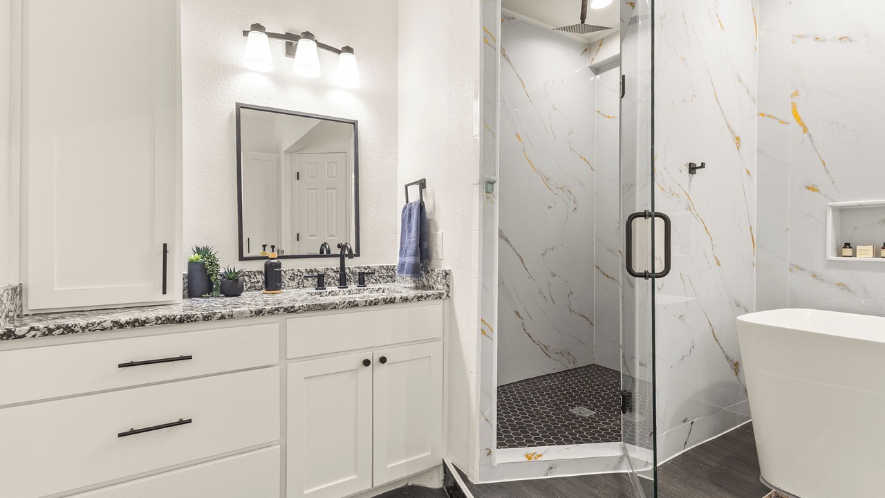 Photo of Bathroom in Vance Jackson