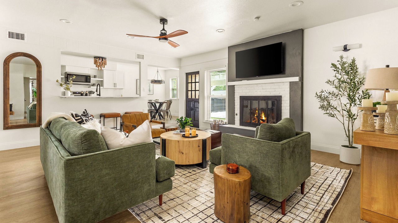 Photo of Livingroom in Vance Jackson