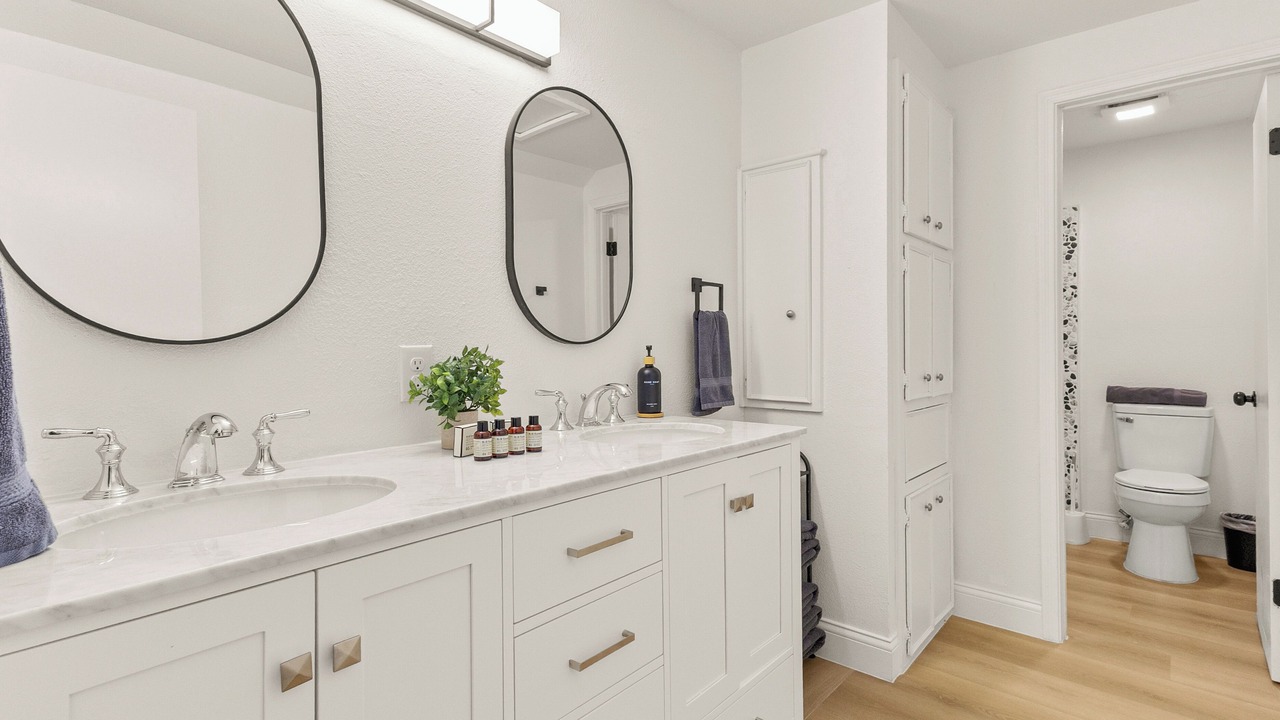 Photo of Bathroom in Vance Jackson