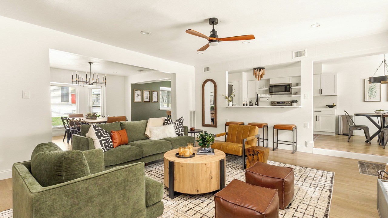 Photo of Livingroom in Vance Jackson