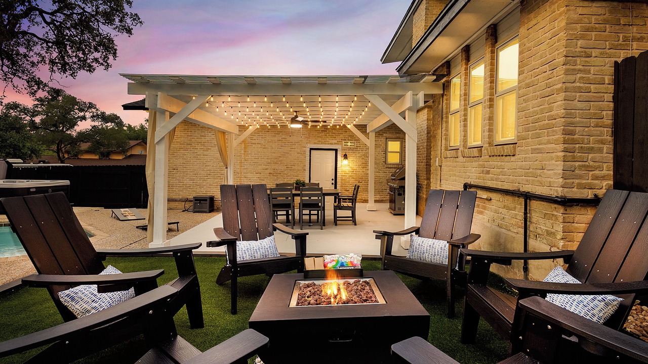 Photo of Outdoor in Vance Jackson