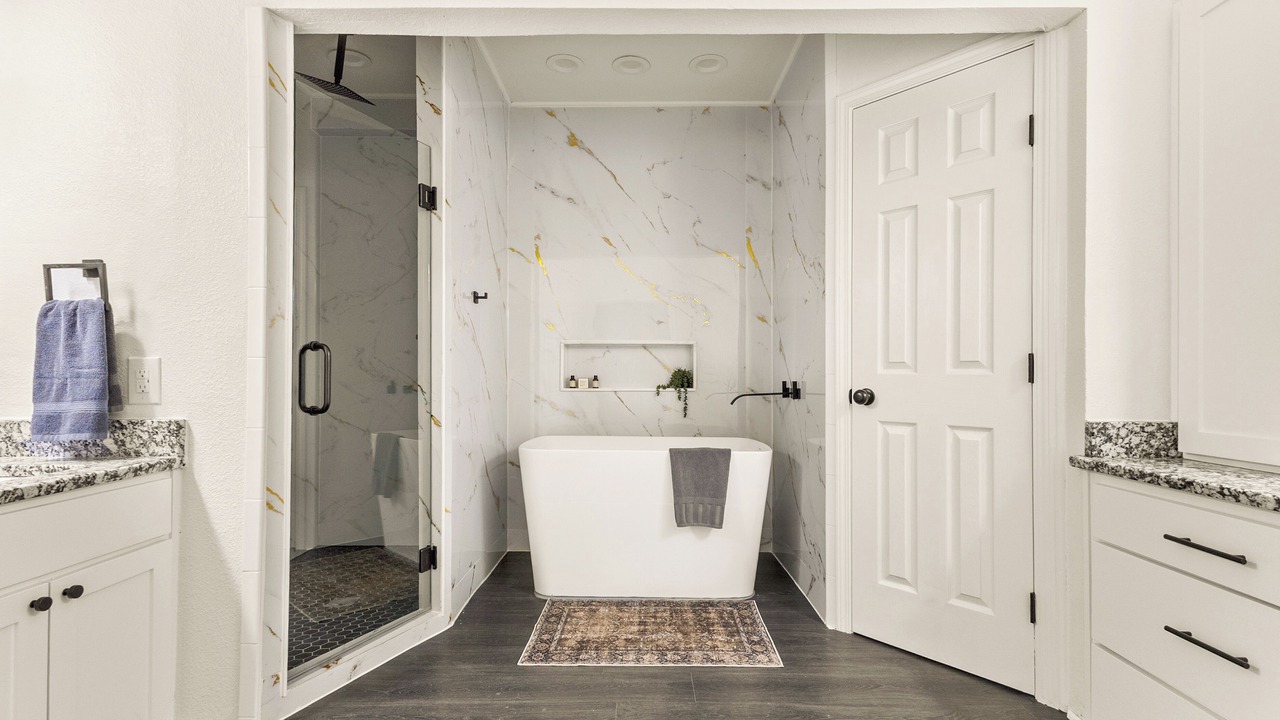 Photo of Bathroom in Vance Jackson