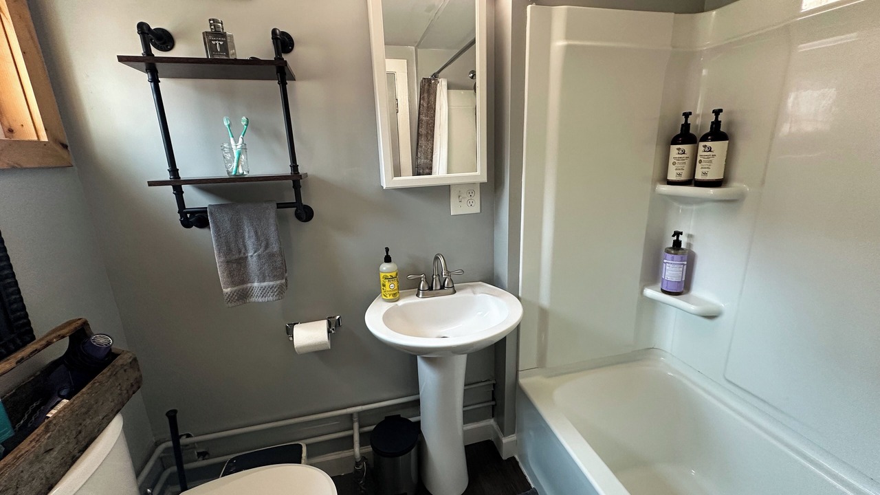 Photo of Bathroom in Malletts Bay