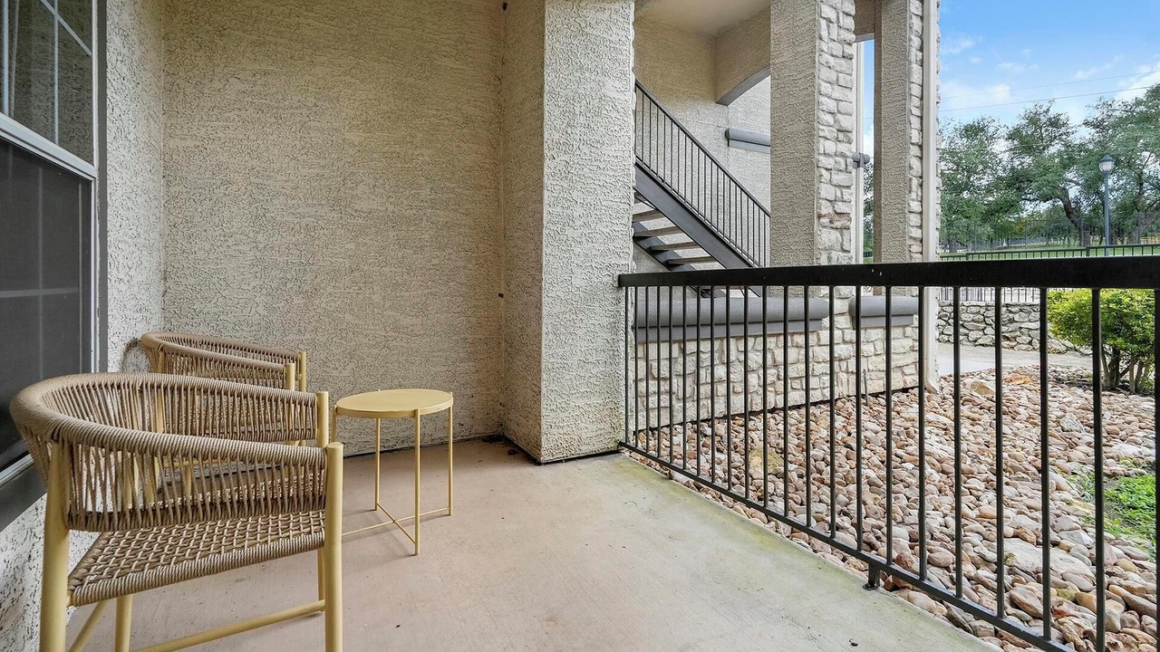 Photo of Patio Balcony in Falconhead