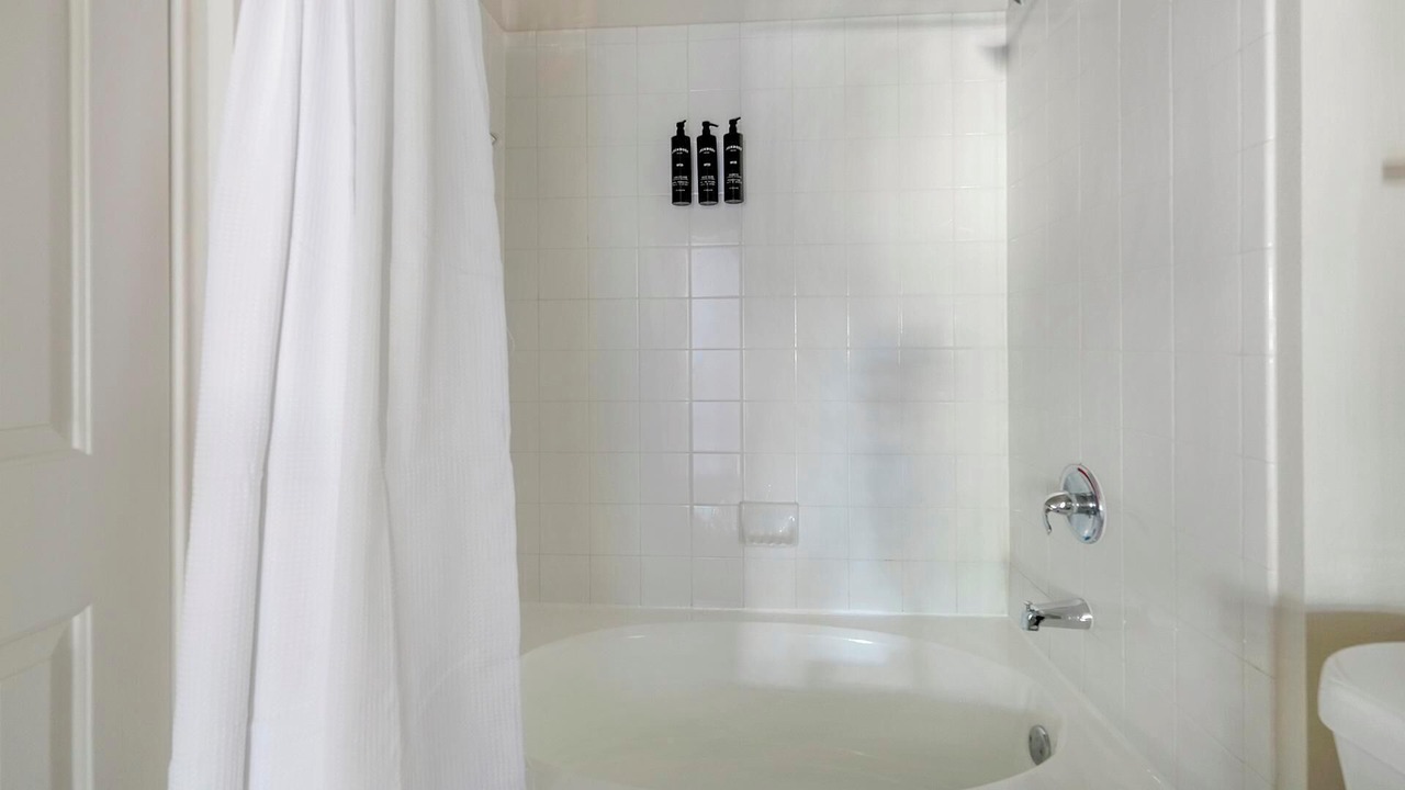 Photo of Bathroom in Falconhead