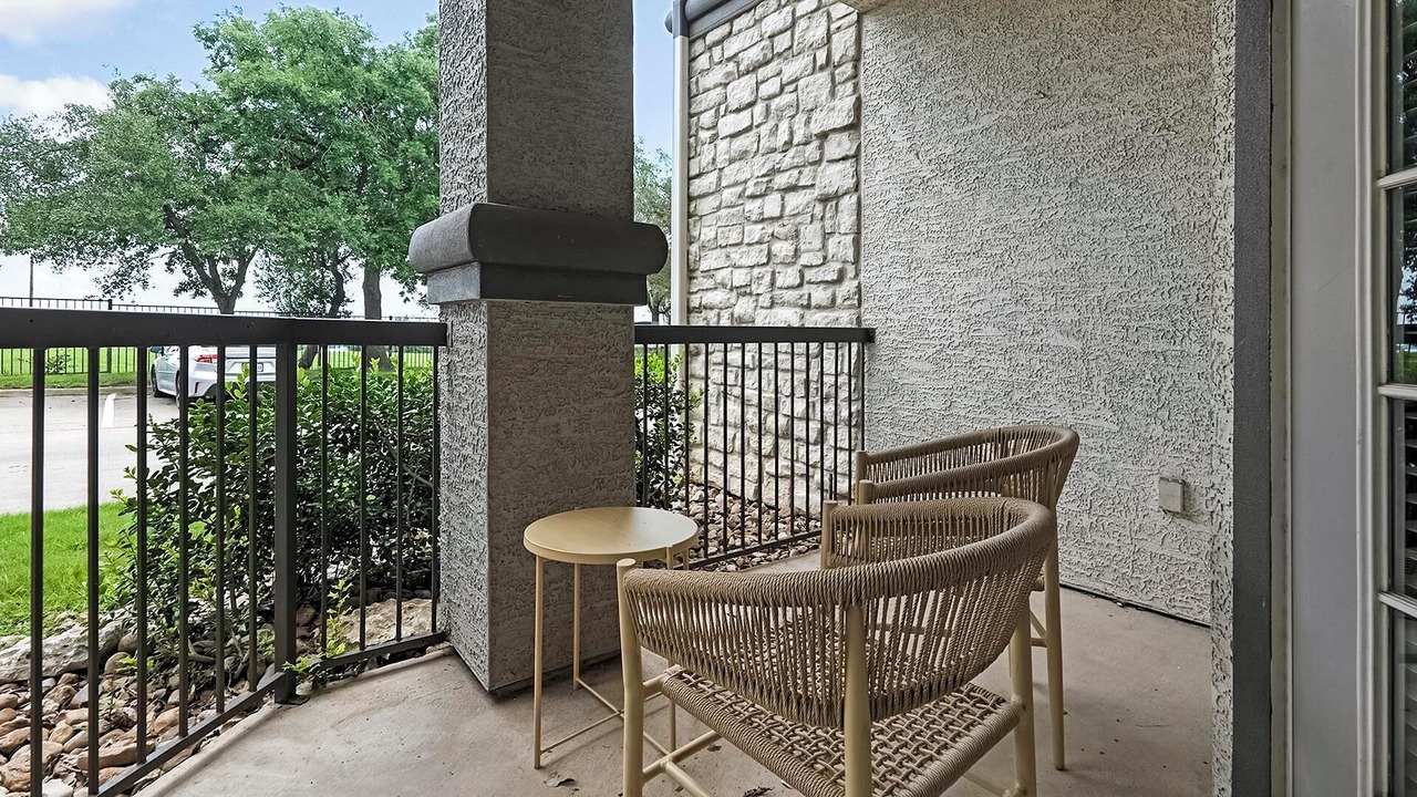 Photo of Patio Balcony in Falconhead