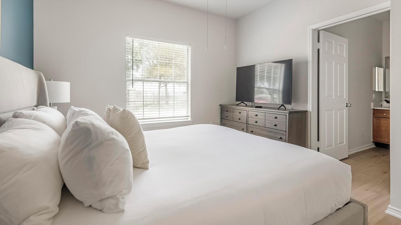 Photo of Bedroom in Falconhead