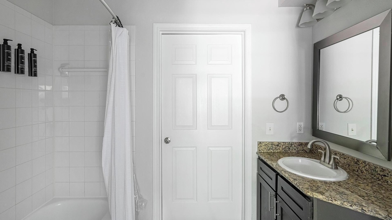 Photo of Bathroom in Falconhead