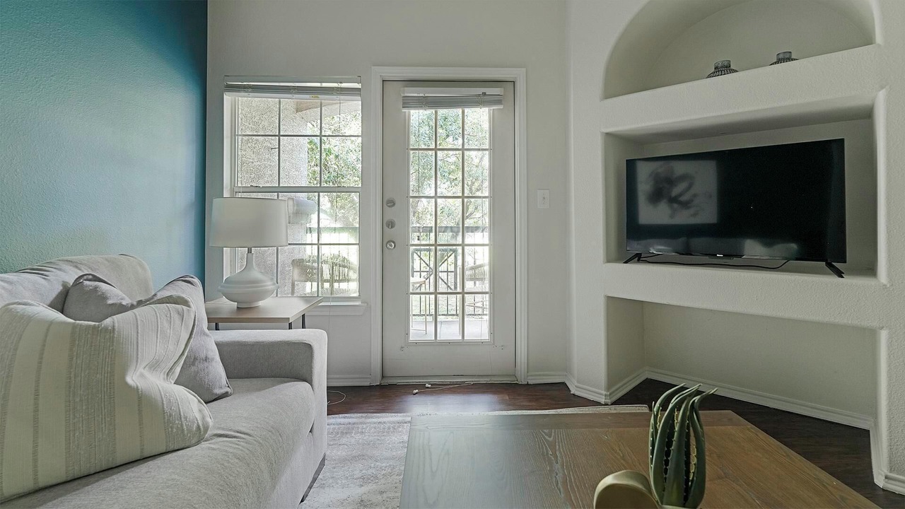 Photo of Livingroom in Falconhead